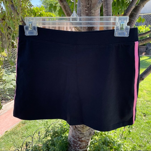 Green Dog | Vintage Y2K Black & Pink Mini Skirt - Picture 4 of 6